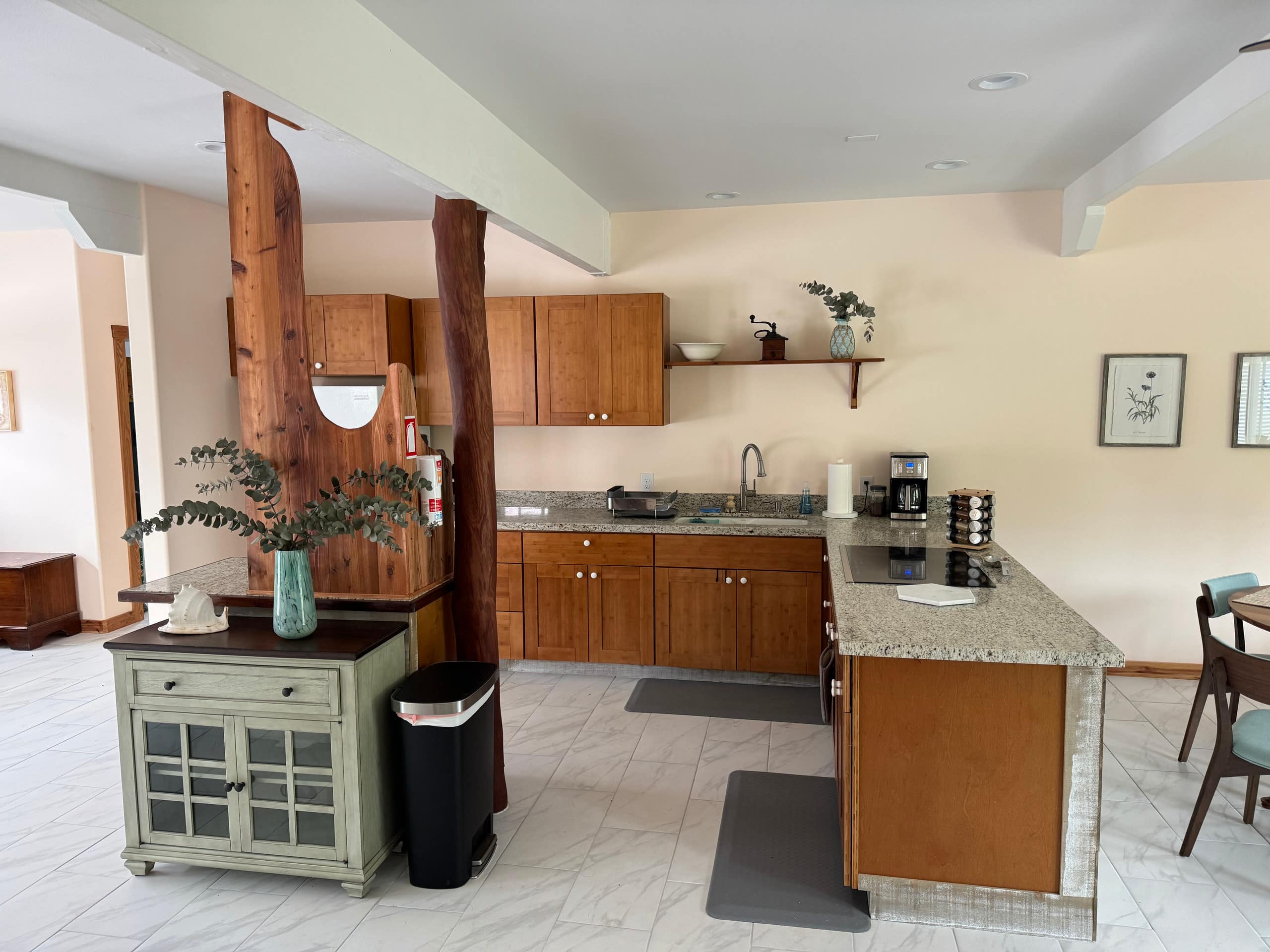 Home in Kealakekua · ★5.0 · 2 bedrooms · 2 beds · 2 baths - Photo 4