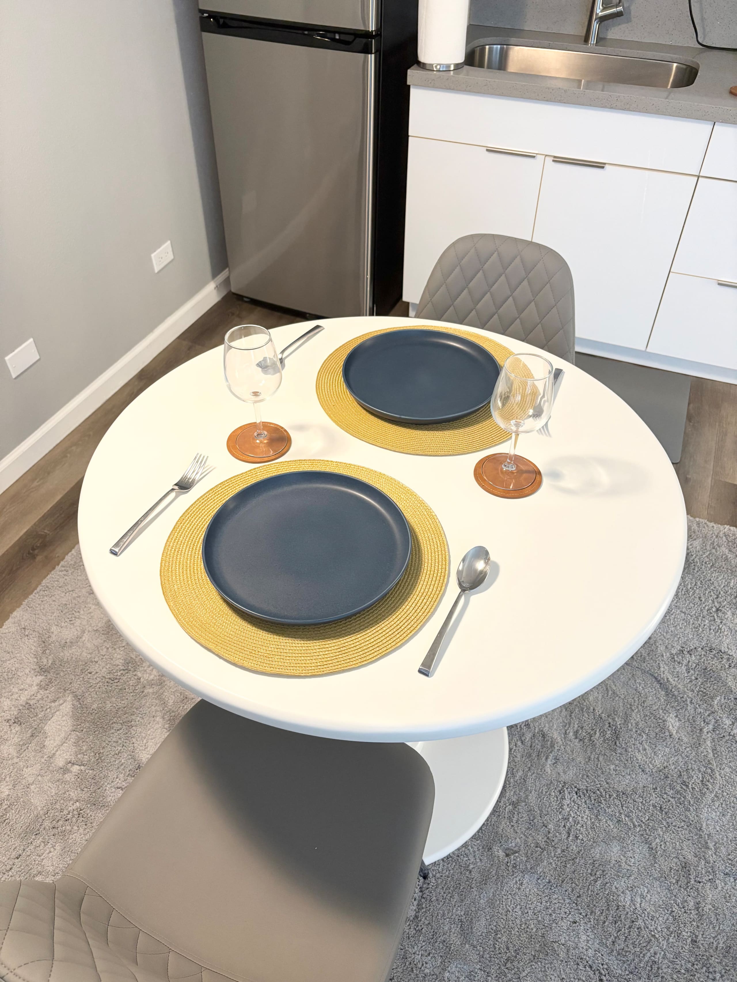 Clean Modern Studio w/Free Parking | Walk to Beach - Image 22