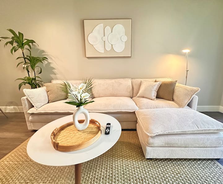 Prime Santa Monica |1 Bed &Bath| Parking,pool &Gym - Venice Beach, Los Angeles, CA