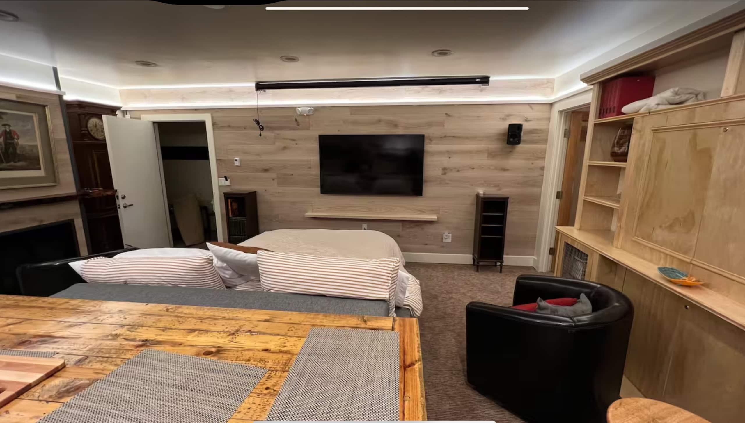 Home in San Francisco · ★5.0 · 3 bedrooms · 3 beds · 2 baths - Image 7