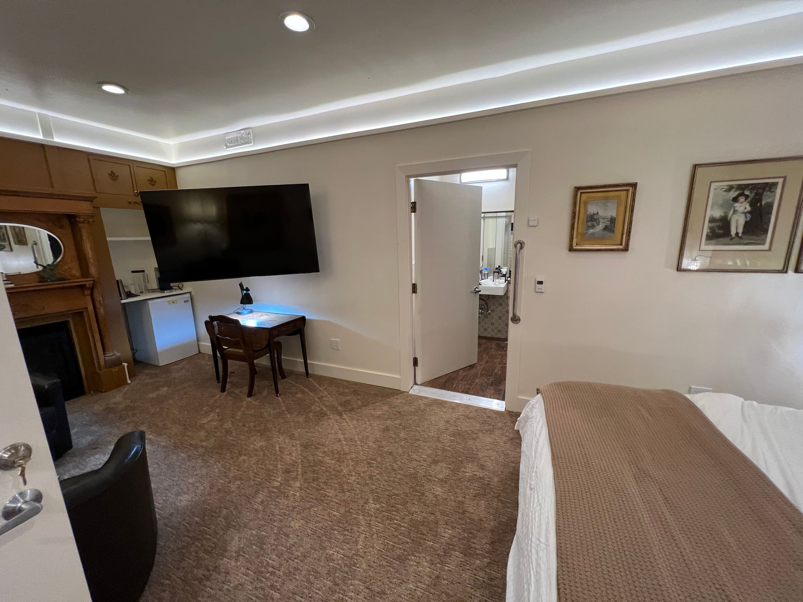 Home in San Francisco · ★5.0 · 3 bedrooms · 3 beds · 2 baths - Image 14