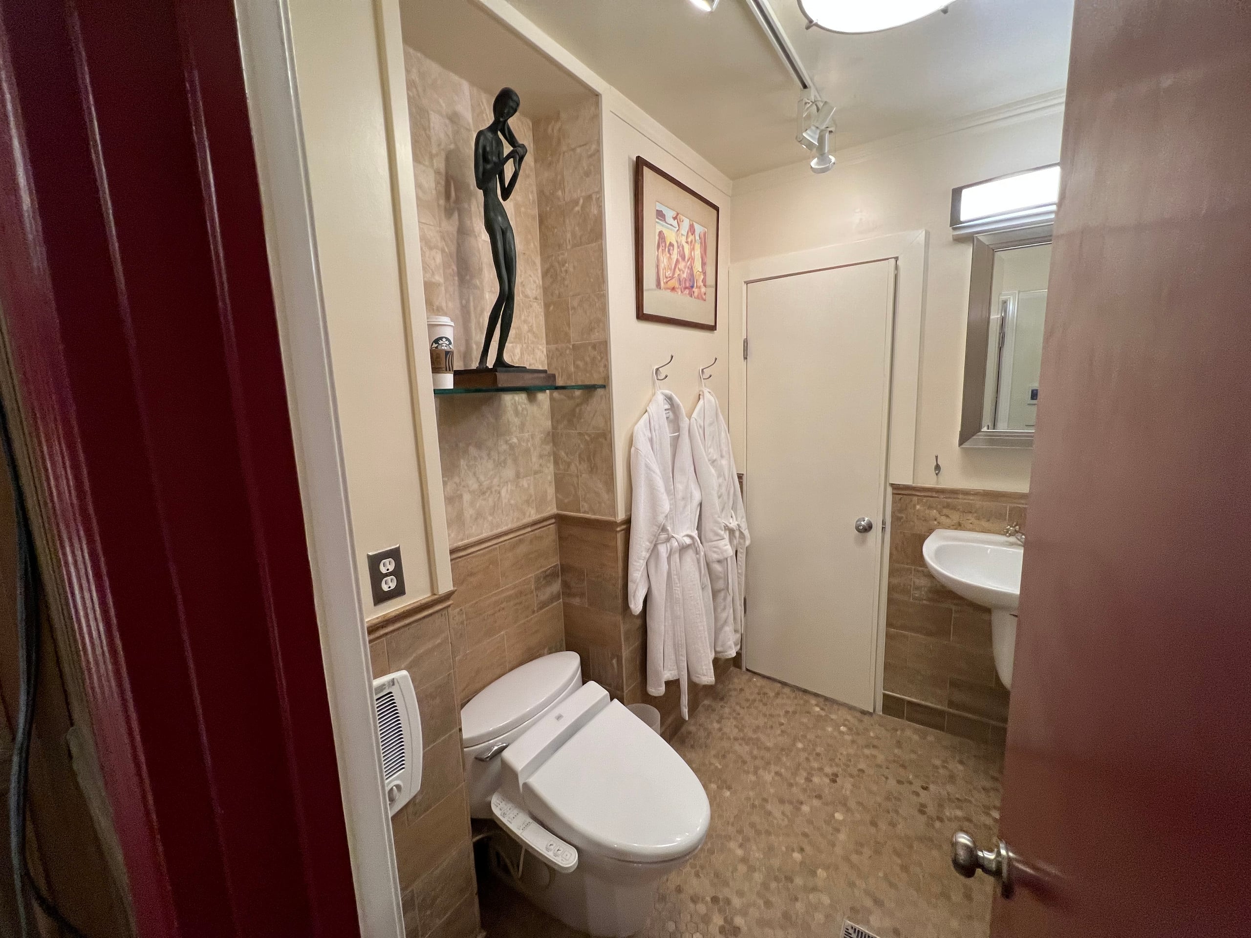 Home in San Francisco · ★5.0 · 3 bedrooms · 3 beds · 2 baths - Image 33