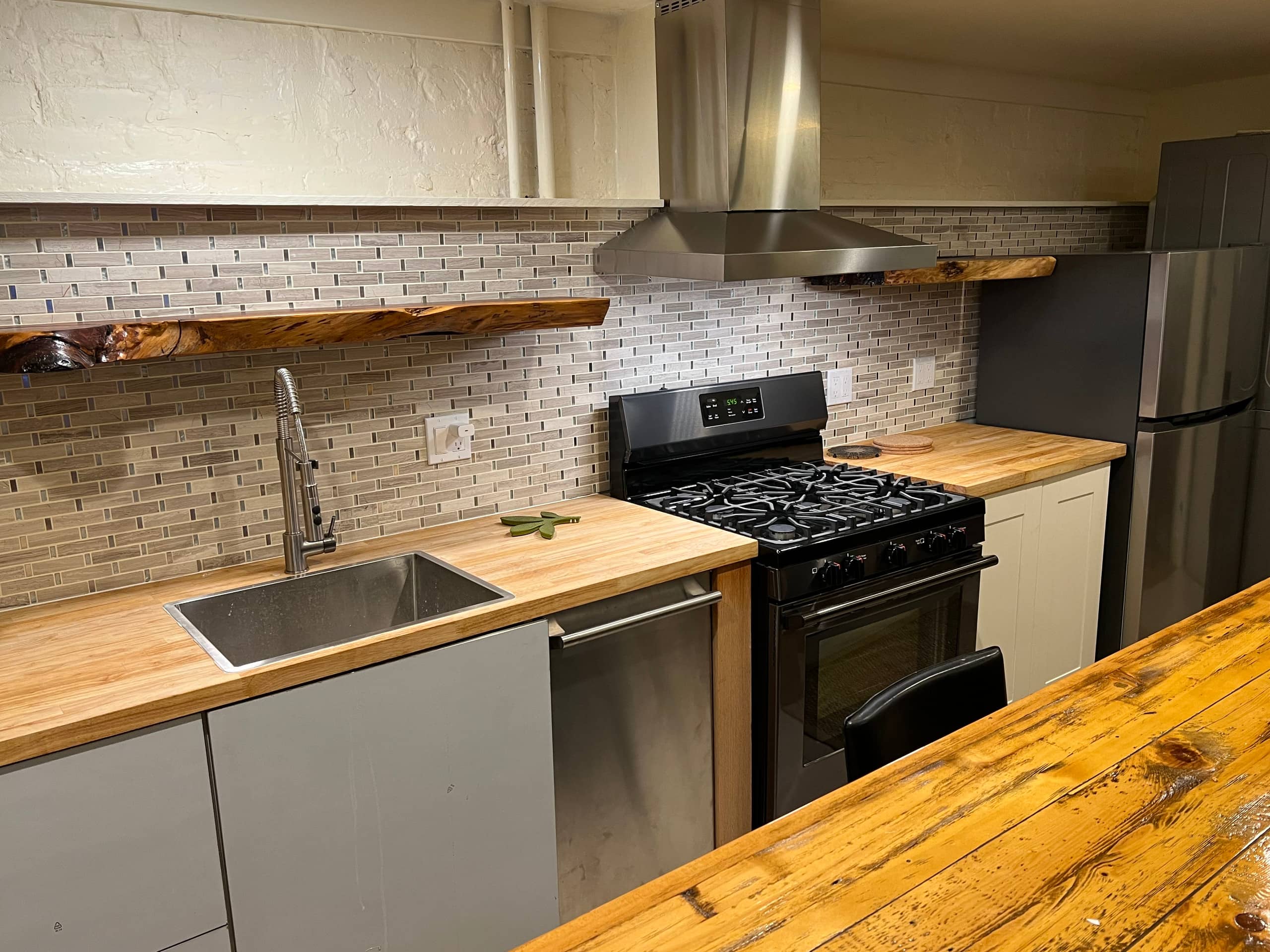 Home in San Francisco · ★5.0 · 3 bedrooms · 3 beds · 2 baths - Image 4