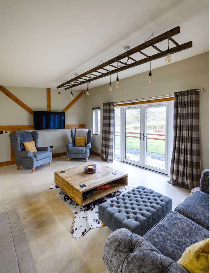 The Chicken Shed Farm Stay - Stourport-on-Severn