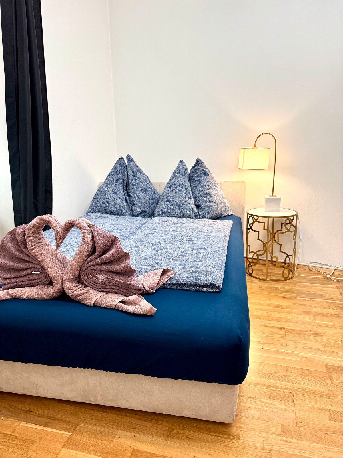 Bedroom 1 image 1