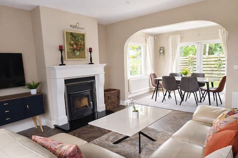Stylish Country Retreat near Gorey & Coast