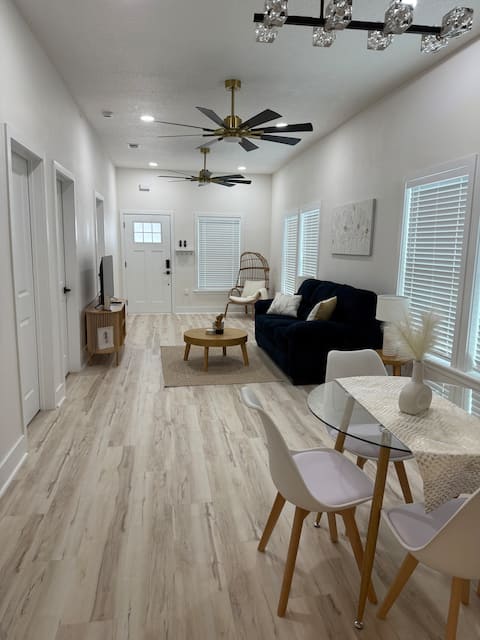 Popular Airbnb listing: Dockside Dreams in St. Petersburg / Clearwater