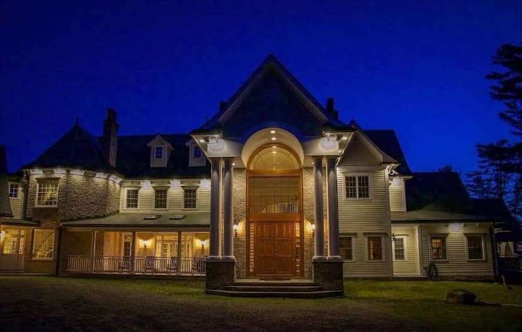 Todd’s Point Luxury Inn & Suites whole facility