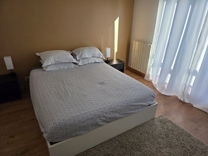 საძინებელი 1