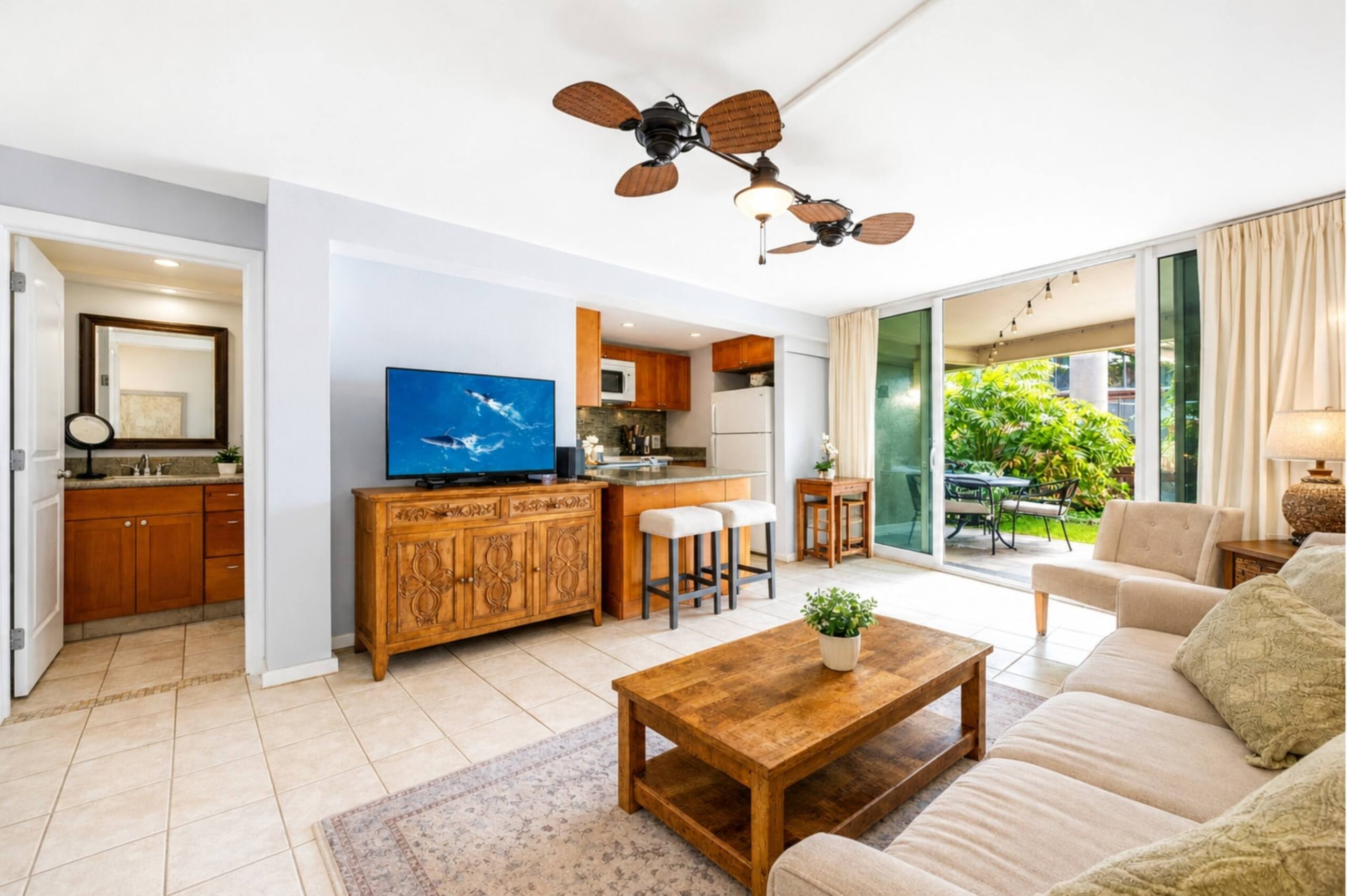 Condo in Lahaina · ★4.67 · 1 bedroom · 2 beds · 1 bath - Image 11