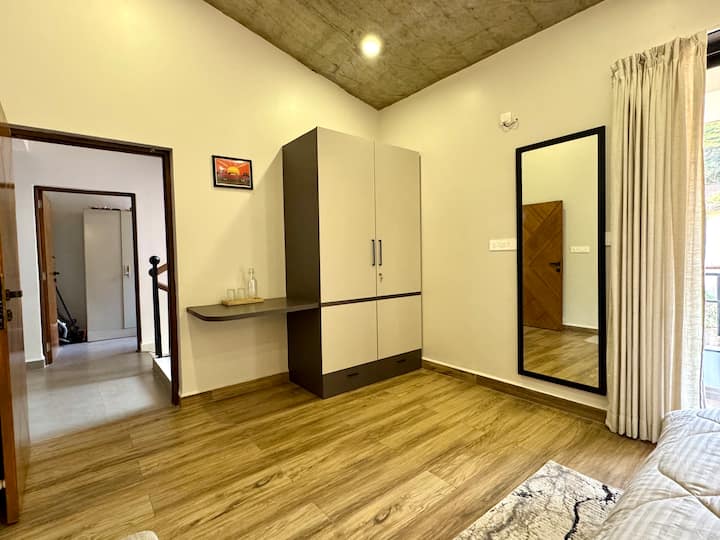 Bedroom 1 image 1
