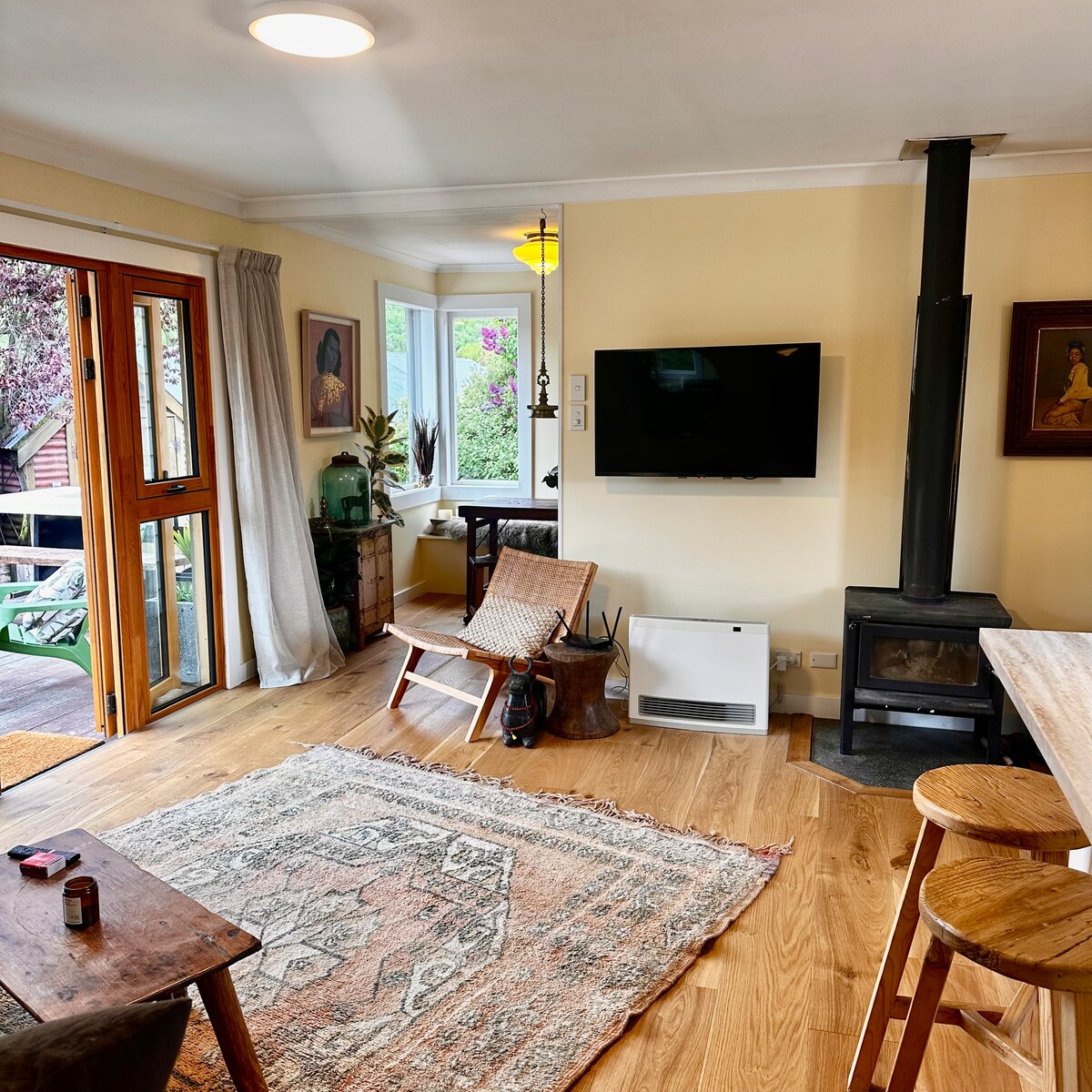 Popular Airbnb listing: Arrowtown Gem in Lake Hayes Basin