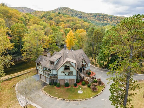 Luxe Riverfront Escape | Mtn Views | Pickleball Ct