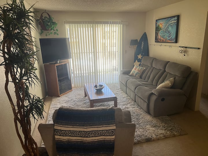 Walking Distance To Beach/nightlife W/ Heated Pool - Lake Havasu City, AZ