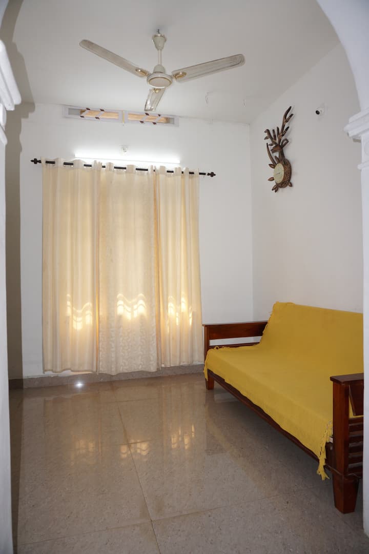 Aruvi Homestay | 3br Plantation Stay With Stream - Idukki