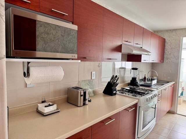 Chic Mexico City Escape | AC •Balcony •Workstation gallery image 4