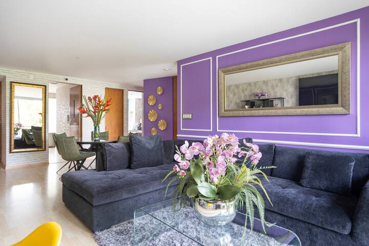 Chic Mexico City Escape | AC •Balcony •Workstation gallery image 2