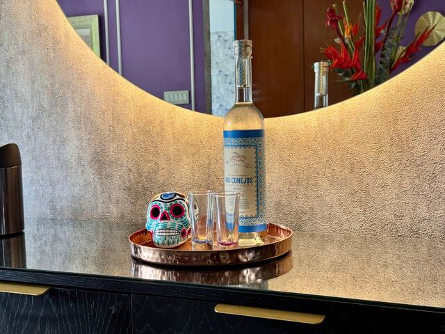 Chic Mexico City Escape | AC •Balcony •Workstation gallery image 5