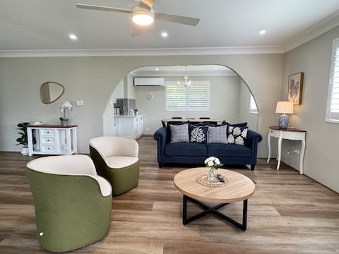 Successful Airbnb property: 4BR Family Home · Westfield Carindale · Parking in Brisbane