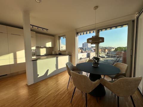 The Silver Top by Homester