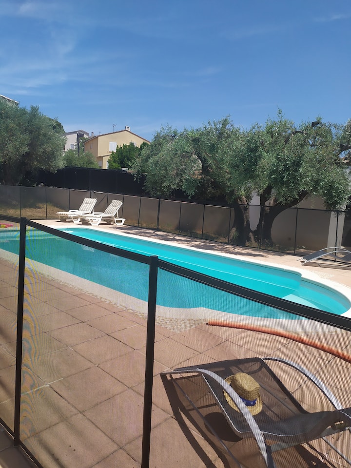 Petite Maison Avec Piscine - La Garde