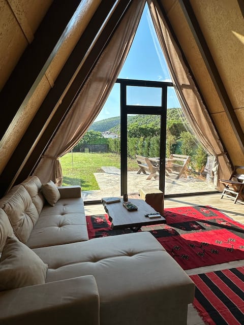 Top Airbnb: Rent Cabin Miri in Bashkia Shkodër