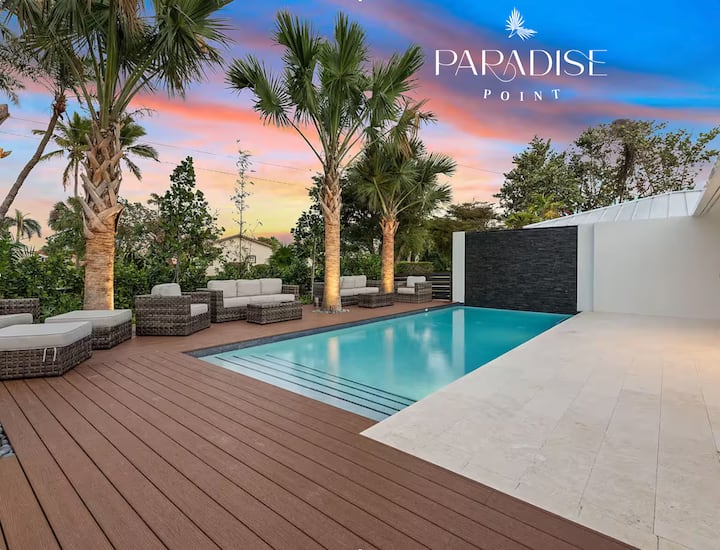 Paradise Point with Private Pickleball Court