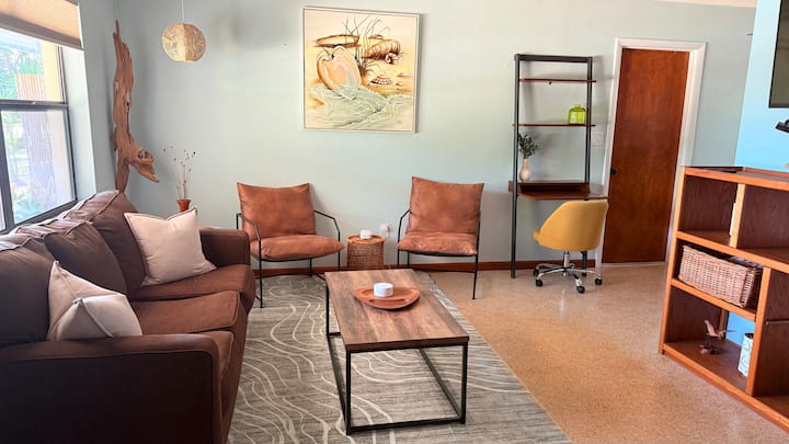 Walk To Beach·sleeps 6·free Parking•work Desk Area - Satellite Beach, FL