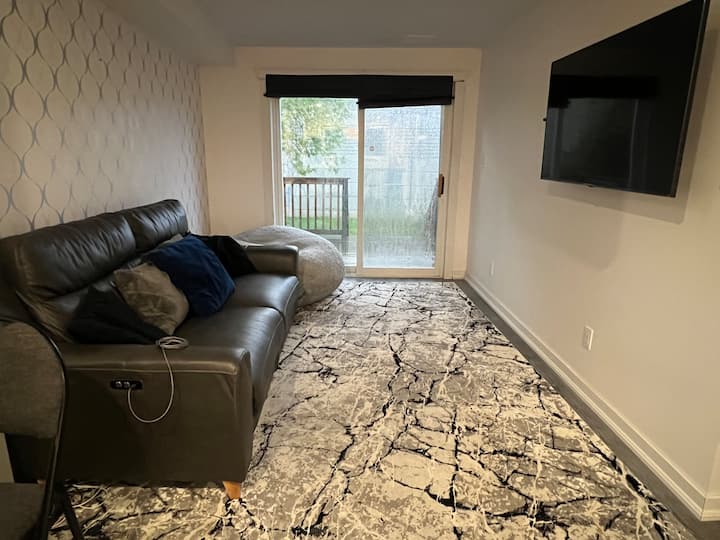 Home Away From Home In The Heart Of The Falls - Niagara Falls