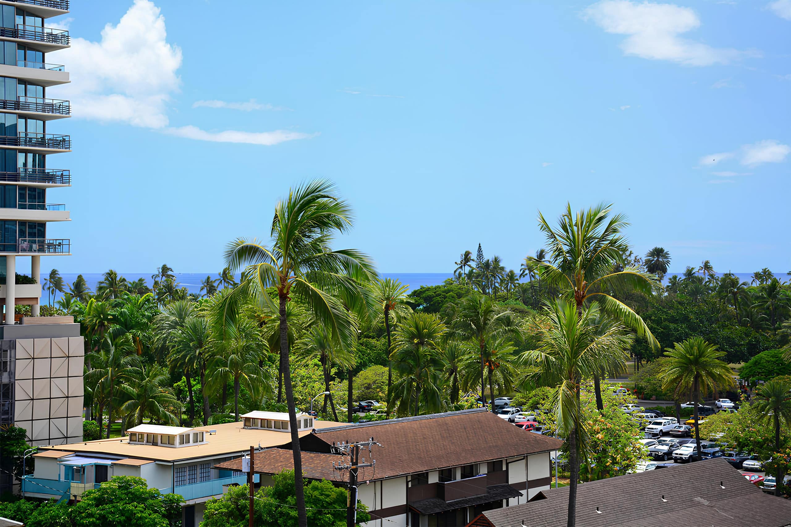 Condo in Honolulu · ★4.65 · 2 bedrooms · 4 beds · 1 private bath - Image 22