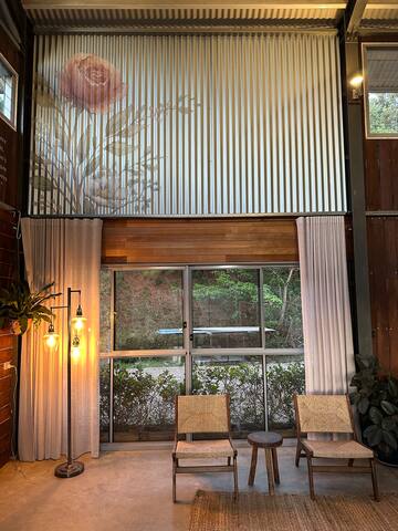 Linden Rose Barn | Short Walk to Waterfall + Views gallery image 5