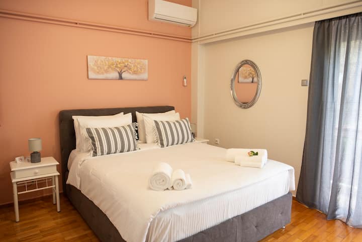 Schlafzimmer 1