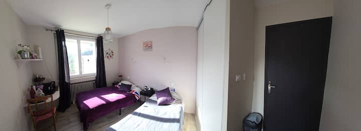 Chambres Avec Salle D'eau Wc Salon Cuisine  Commun - Vals-les-Bains