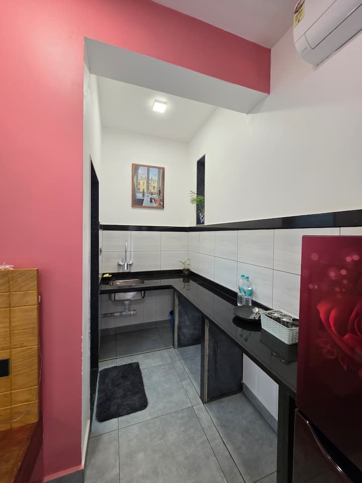 Kitchenette image 1