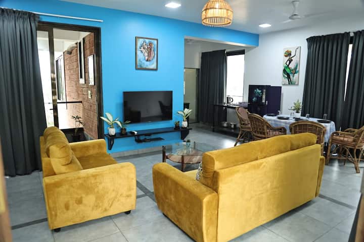 Living room image 2