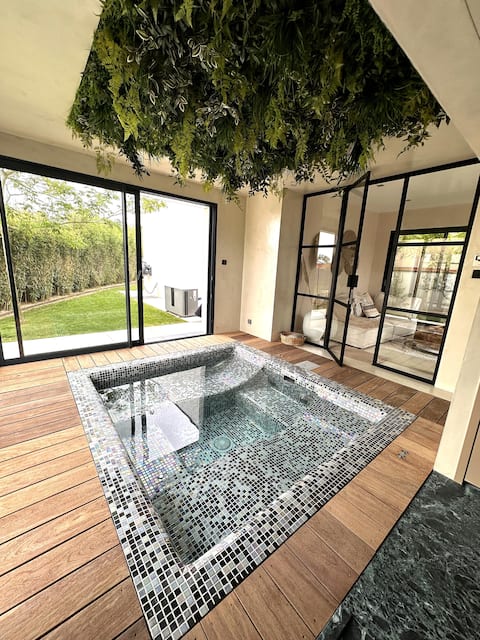 The Balinese Villa - Puy du Fou