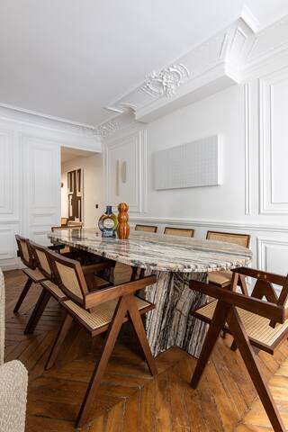 No Chichi Collections managed Airbnb listing 1