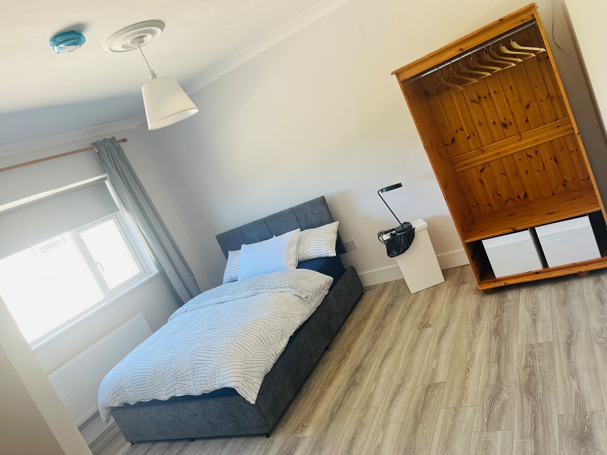 საძინებელი 4