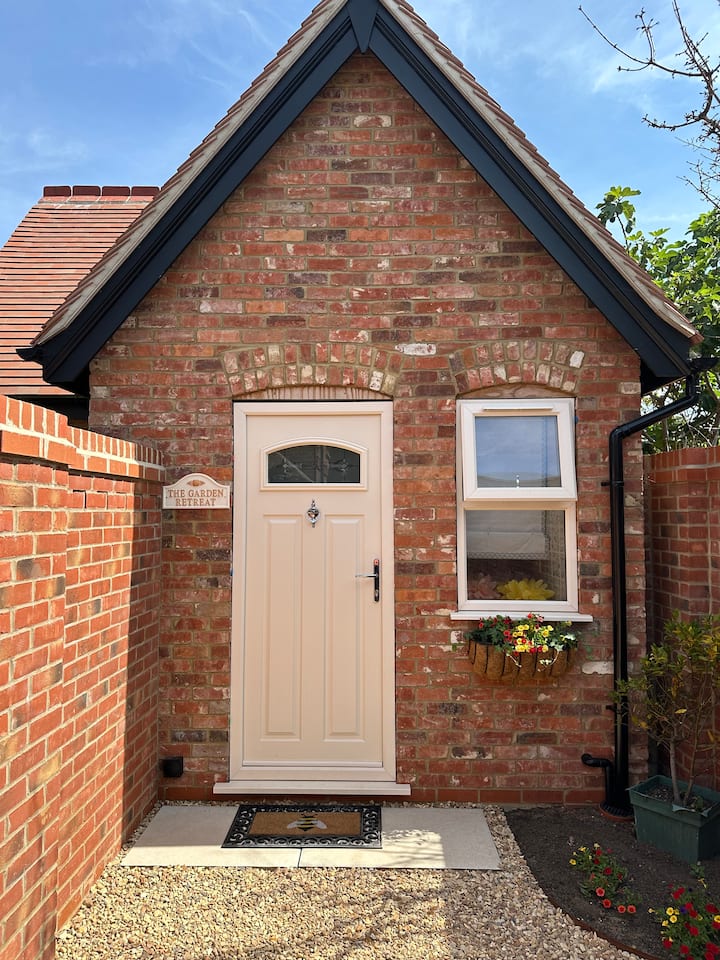 The Garden Retreat - Aylesbury