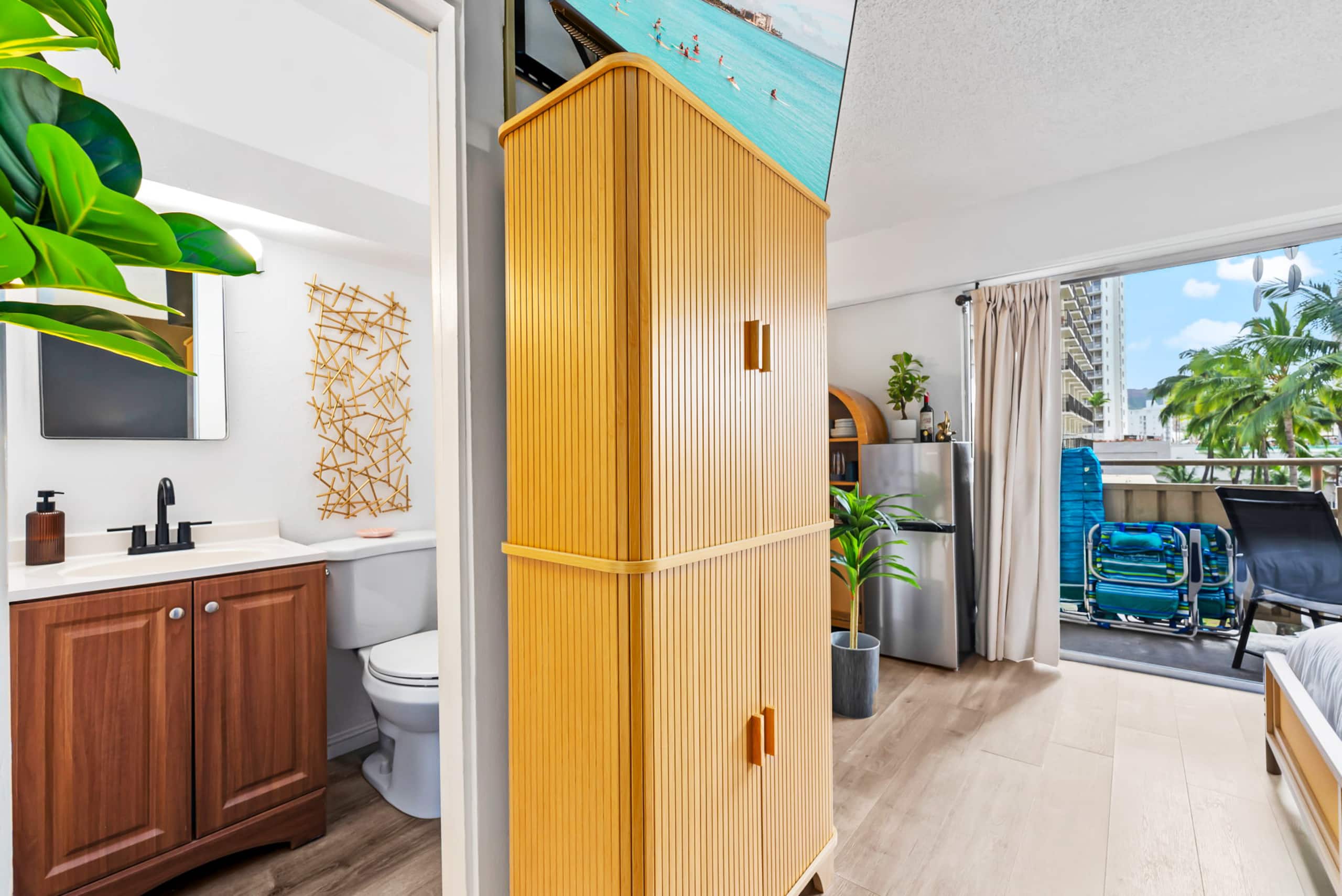 Shaka + Block To Beach + Sleeps Up To 5 Guests! - Photo 8