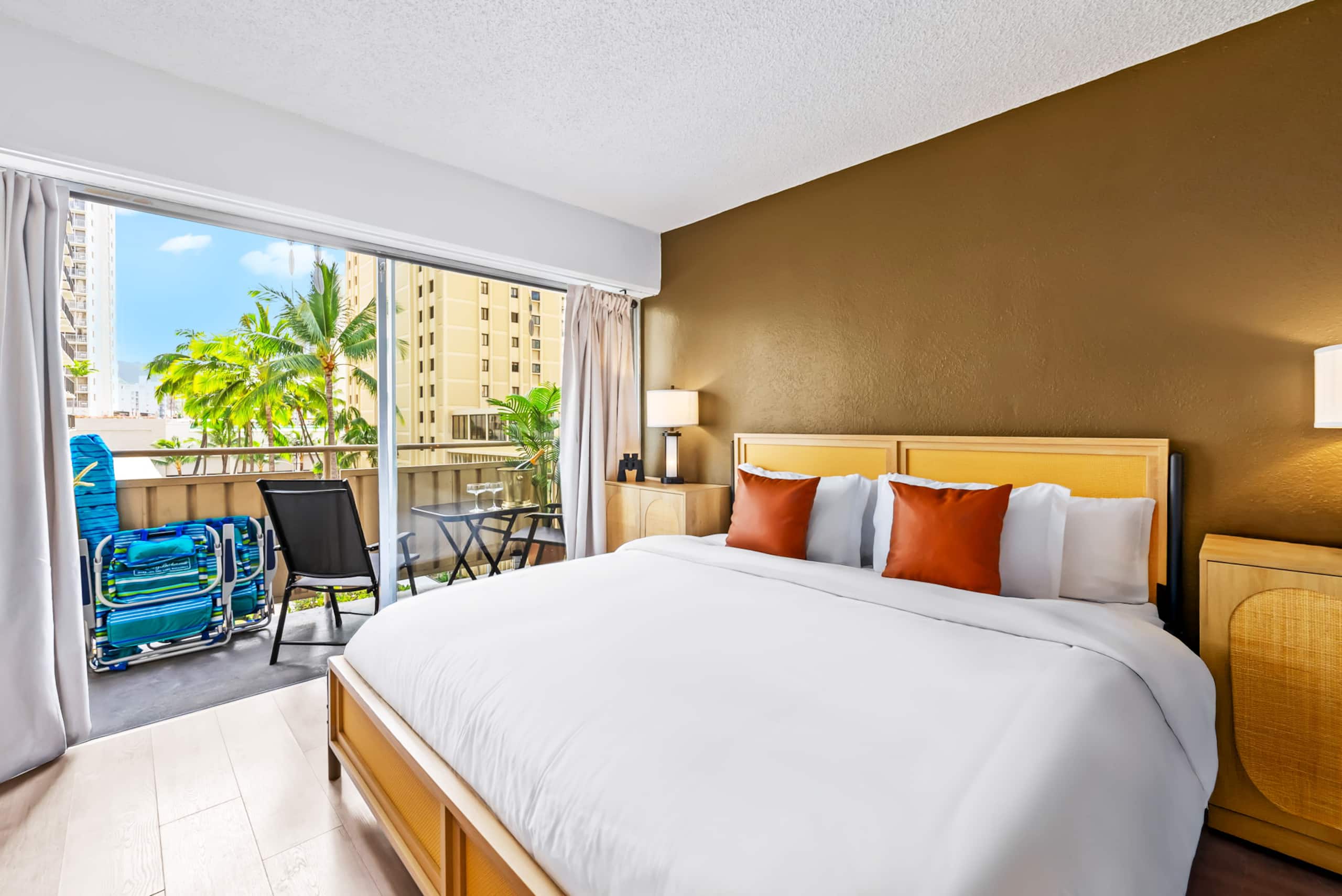 Shaka + Block To Beach + Sleeps Up To 5 Guests! - Photo 30