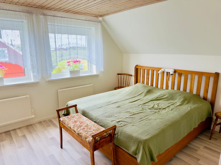 საძინებელი 1