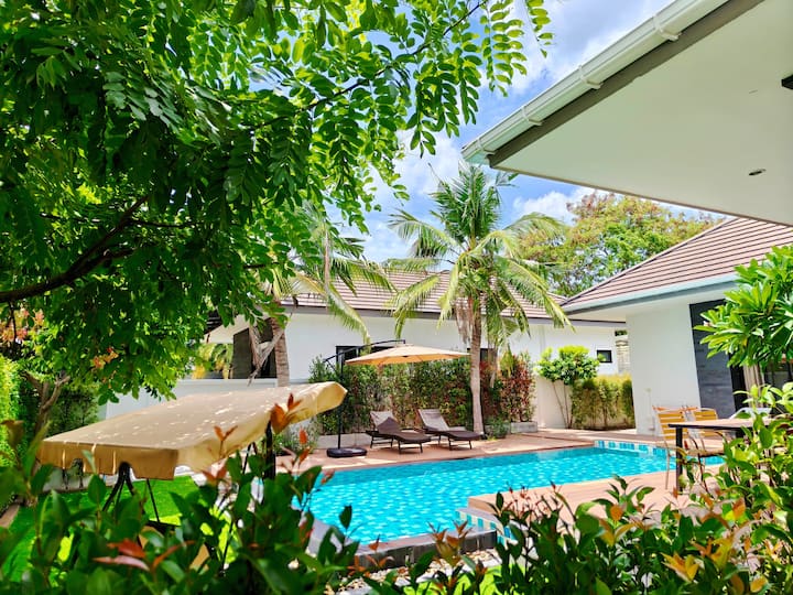 Huahin华欣市区三卧室泳池花园别墅，绝佳位置，4-5分钟车程可达购物中心、海滩、夜市 - Tailândia
