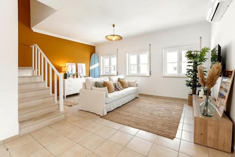 Top performing Airbnb: Casa da Shaka - 200 meters from the beach in Ferrel
