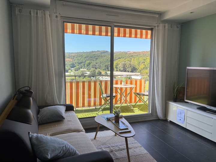 მისაღები ოთახი