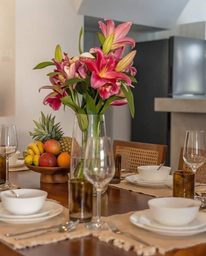Dining area image 3