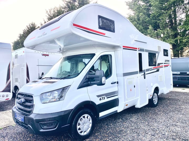 Glastonbury 6 Berth  Motorhome Hire - Glastonbury