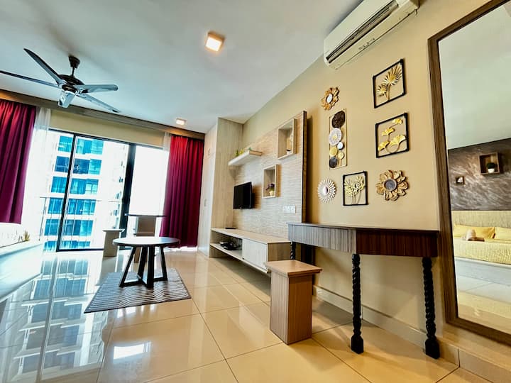 Serene Trefoil Studio-scm/sccc/peninsula/nih/uitm - Shah Alam