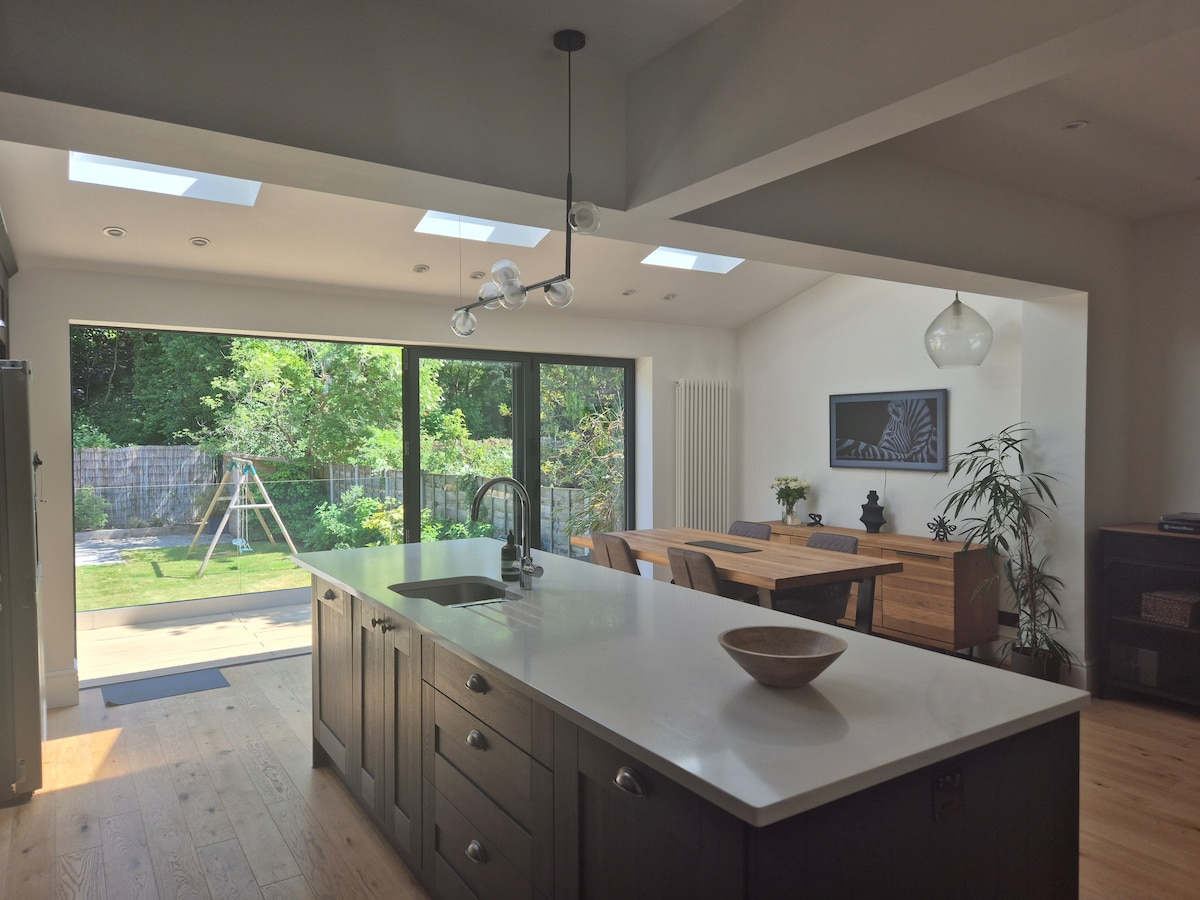 Kitchen with premium appliances