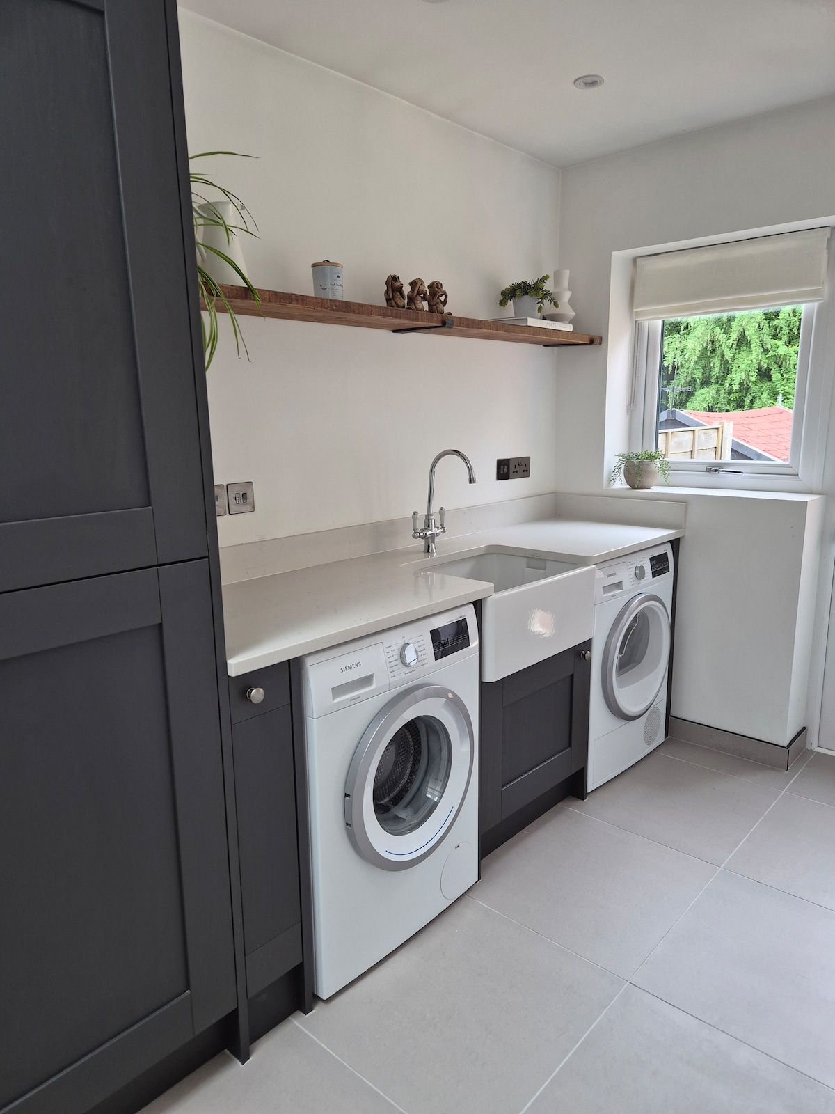 Utility and laundry room